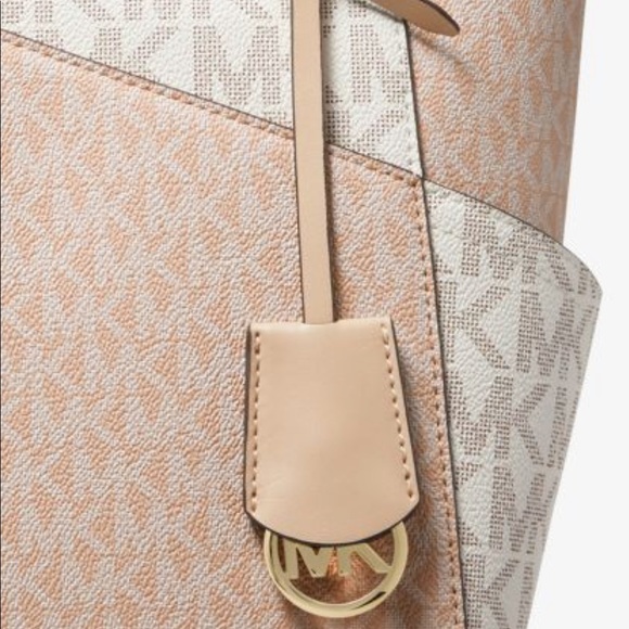 ❤️‍🔥SOLD❤️‍🔥NWT MICHAEL MICHAEL KORS
Jet Set Large Color-Block - Picture 4 of 7